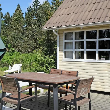 Two-bedroom Holiday In 1 Tatil Evi *
